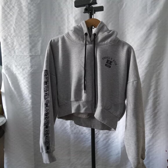 Kendall & Kylie Cropped Grey Hoodie - Picture 3 of 6